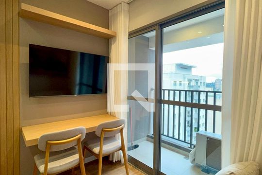 Sala de kitnet/studio para alugar com 1 quarto, 24m² em Pinheiros, São Paulo