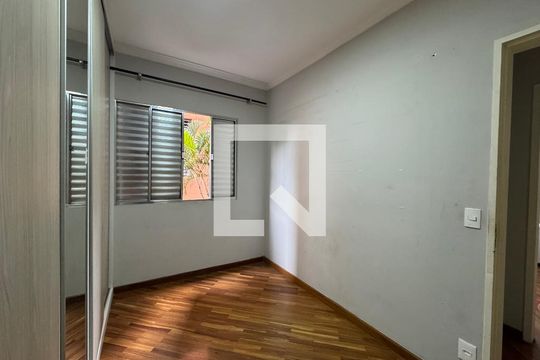 Quarto 1 de apartamento para alugar com 3 quartos, 72m² em Piratininga, Osasco