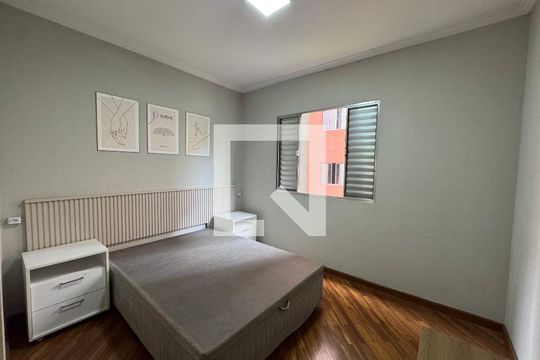 Suíte  de apartamento para alugar com 3 quartos, 72m² em Piratininga, Osasco