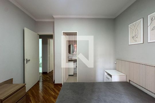 Suíte  de apartamento para alugar com 3 quartos, 72m² em Piratininga, Osasco