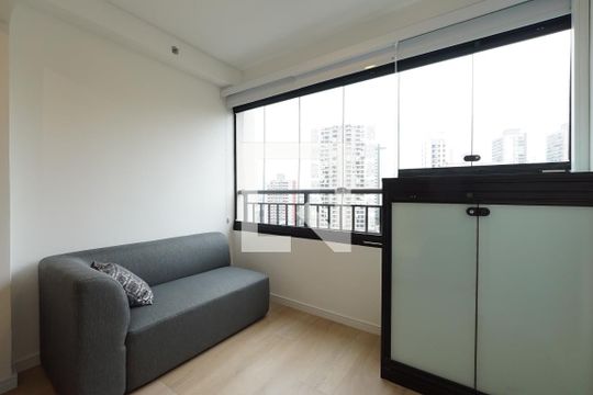 Varanda de kitnet/studio para alugar com 1 quarto, 32m² em Sacoma, São Paulo