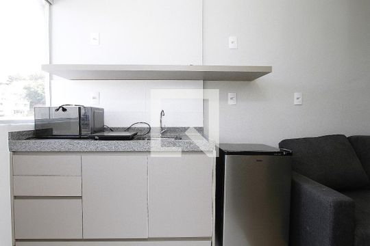Kitnet de kitnet/studio para alugar com 1 quarto, 19m² em Vila Amaral, Belo Horizonte