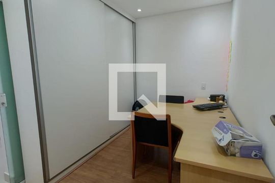 Quarto de apartamento à venda com 3 quartos, 78m² em Vila Marina, Santo André