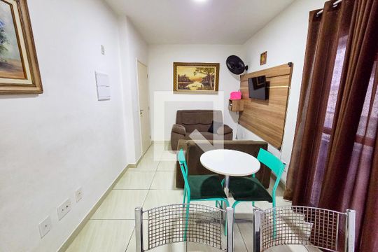 Sala de apartamento para alugar com 1 quarto, 47m² em Aviação, Praia Grande