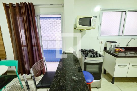 Sala de apartamento para alugar com 1 quarto, 47m² em Aviação, Praia Grande
