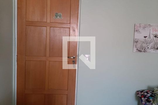 Sala de apartamento à venda com 2 quartos, 54m² em Parque Pinheiros, Taboão da Serra