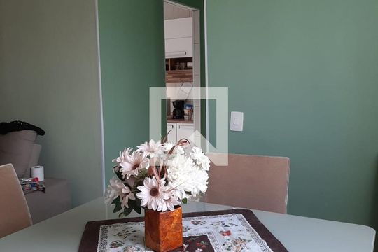 Sala de apartamento à venda com 2 quartos, 54m² em Parque Pinheiros, Taboão da Serra