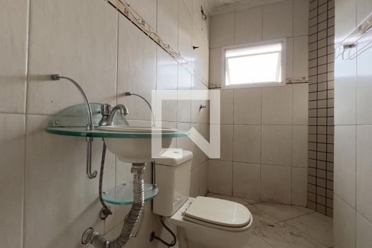 Banheiro da Suíte de casa à venda com 3 quartos, 220m² em Parque Continental I, Guarulhos