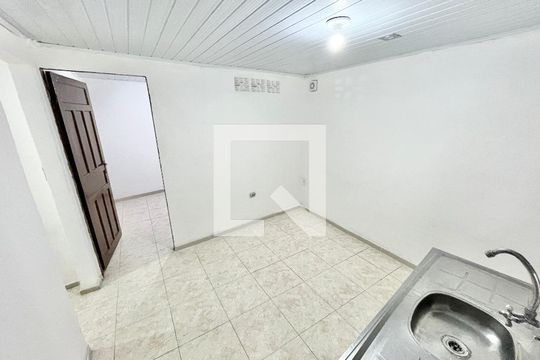 Sala/Cozinha de casa para alugar com 1 quarto, 40m² em Imirim, São Paulo