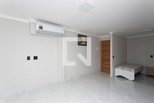 Studio  de casa para alugar com 1 quarto, 32m² em Jardim Santa Marcelina, São Paulo