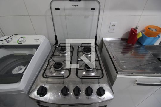 Sala / Cozinha de apartamento para alugar com 2 quartos, 40m² em Vila Brasil, São Paulo