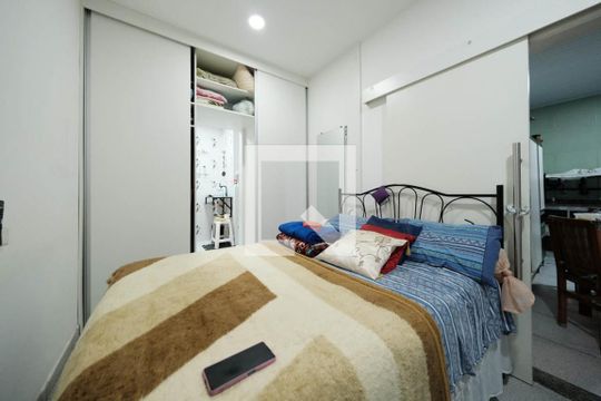 Suíte de casa à venda com 2 quartos, 60m² em Vila Granada, São Paulo