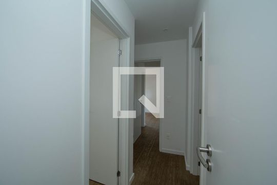 Corredor de apartamento à venda com 3 quartos, 85m² em Vila Paris, Belo Horizonte