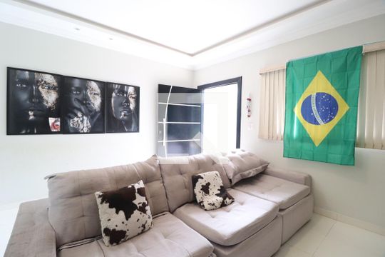 Sala de casa para alugar com 3 quartos, 170m² em Santa Luzia, Uberlândia