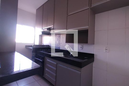 Cozinha/Área de serviço de apartamento para alugar com 3 quartos, 60m² em Jardim Holanda, Uberlândia
