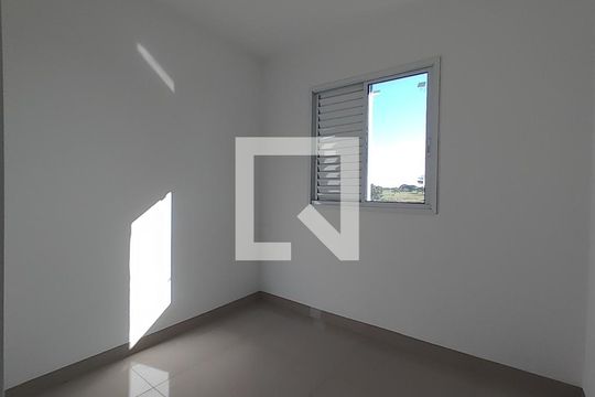 Quarto de apartamento para alugar com 2 quartos, 57m² em Nova Uberlândia, Uberlândia