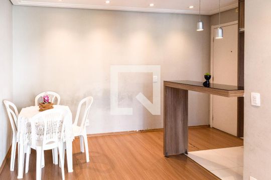 Apartamento à venda com 3 quartos, 56m² em Jardim Cocaia, Guarulhos