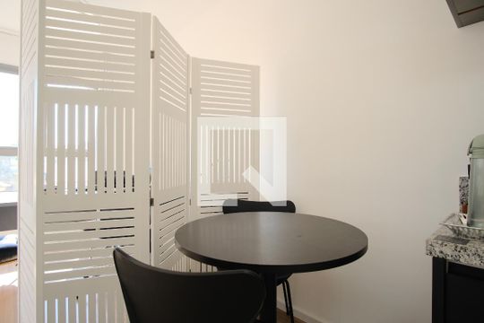 Cozinha de kitnet/studio à venda com 1 quarto, 27m² em Penha de França, São Paulo