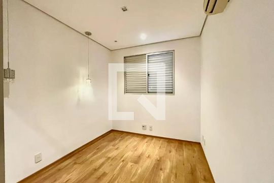 Quarto de apartamento para alugar com 2 quartos, 117m² em Castelo, Belo Horizonte