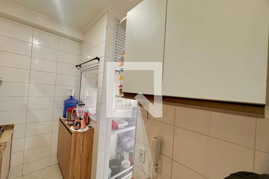 Cozinha de apartamento à venda com 2 quartos, 56m² em Jardim Nova Taboao, Guarulhos