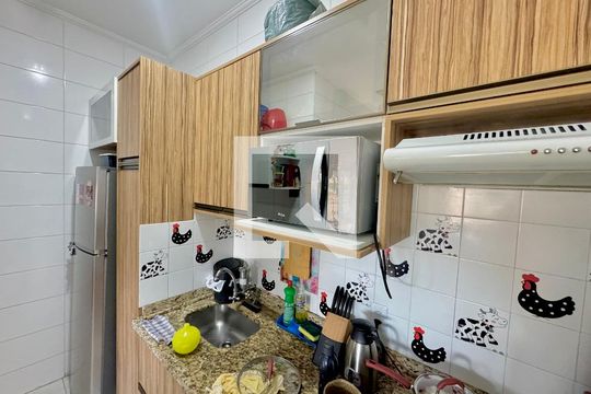 Cozinha de apartamento à venda com 2 quartos, 56m² em Jardim Nova Taboao, Guarulhos