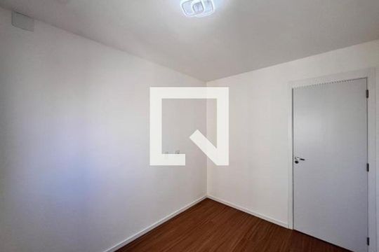 Quarto de apartamento para alugar com 2 quartos, 58m² em Vila Rosalia, Guarulhos