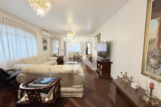 Casa à venda com 4 quartos, 450m² em Mooca, São Paulo