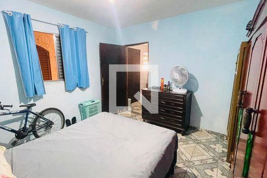 Quarto 2 de casa para alugar com 2 quartos, 150m² em Parque Sao George, Cotia