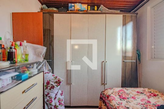 Quarto 2 de apartamento à venda com 3 quartos, 50m² em Rubem Berta, Porto Alegre