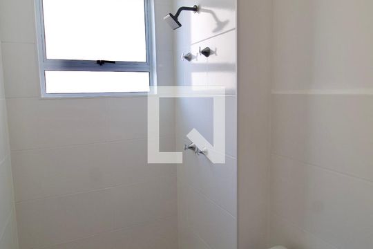 Banheiro de apartamento à venda com 2 quartos, 48m² em Bairro Alto, Curitiba