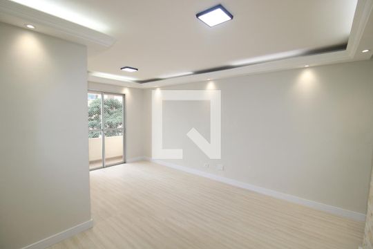 Sala de apartamento à venda com 3 quartos, 68m² em Vila Dionisia, São Paulo