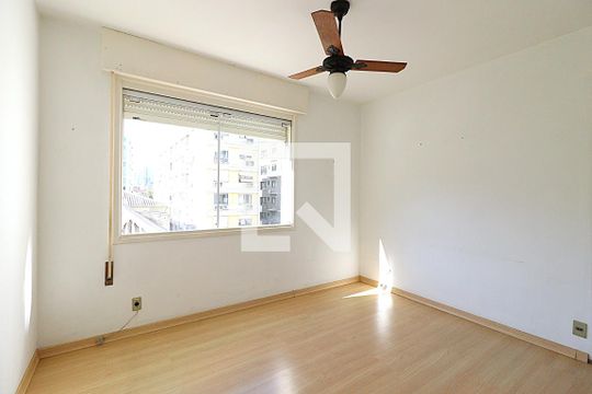 Quarto 1 de apartamento à venda com 2 quartos, 66m² em Bom Fim, Porto Alegre