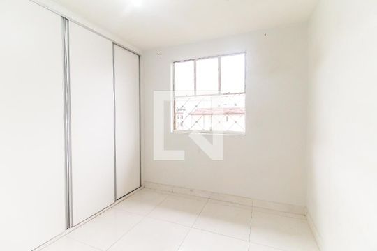 Quarto 1 de apartamento para alugar com 2 quartos, 48m² em Cidade Tiradentes, São Paulo