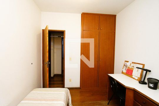 Quarto 1 de apartamento à venda com 3 quartos, 120m² em Carlos Prates, Belo Horizonte
