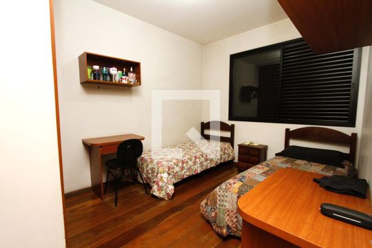 Quarto 2 de apartamento à venda com 3 quartos, 120m² em Carlos Prates, Belo Horizonte