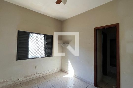 Suíte de casa para alugar com 3 quartos, 263m² em Jardim Proença, Campinas