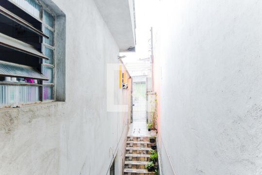 Vista Quarto 1  de casa à venda com 4 quartos, 350m² em Jardim Divinolandia, Guarulhos