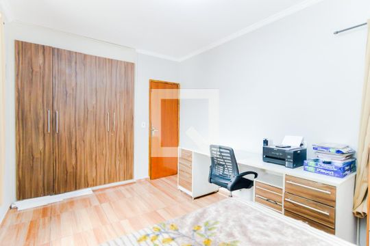 Quarto 1  de casa à venda com 4 quartos, 350m² em Jardim Divinolandia, Guarulhos