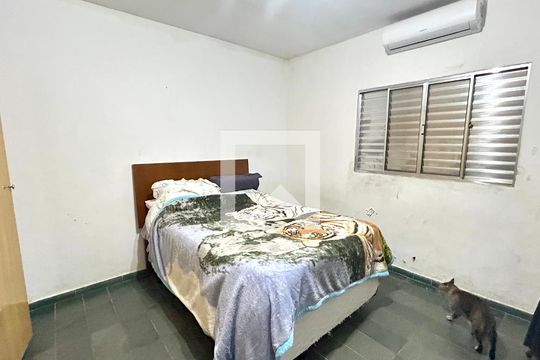 Quarto 2 de casa para alugar com 5 quartos, 220m² em Jardim Iv Centenario, Guarulhos