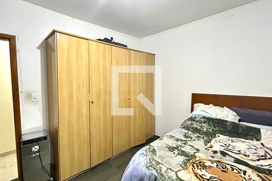 Quarto 2 de casa para alugar com 5 quartos, 220m² em Jardim Iv Centenario, Guarulhos