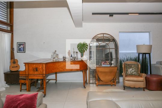 Sala de casa à venda com 3 quartos, 229m² em Lapa, São Paulo