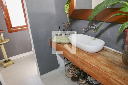 Lavabo de casa à venda com 3 quartos, 229m² em Lapa, São Paulo