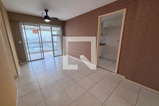 Sala de apartamento para alugar com 2 quartos, 75m² em Recreio dos Bandeirantes, Rio de Janeiro