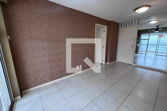 Sala de apartamento para alugar com 2 quartos, 75m² em Recreio dos Bandeirantes, Rio de Janeiro