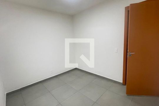 Quarto 2 de apartamento para alugar com 2 quartos, 47m² em Granja Viana, Cotia