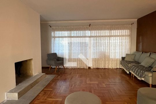 Casa para alugar com 3 quartos, 525m² em Interlagos, São Paulo