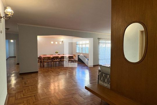 Casa para alugar com 3 quartos, 525m² em Interlagos, São Paulo