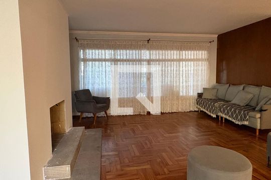 Casa para alugar com 3 quartos, 525m² em Interlagos, São Paulo