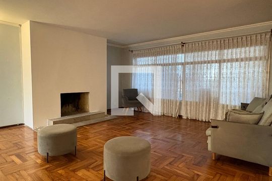 Casa para alugar com 3 quartos, 525m² em Interlagos, São Paulo