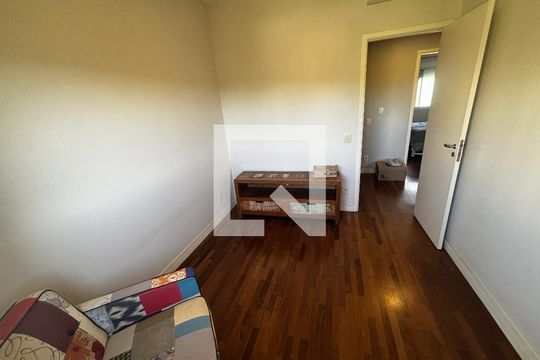 Quarto de casa de condomínio para alugar com 3 quartos, 138m² em Jardim Monte Kemel, São Paulo
